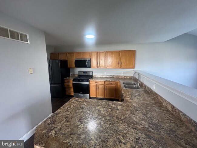 Photo - 136 Redden Ln