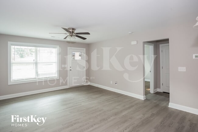 Photo - 1009 W A St