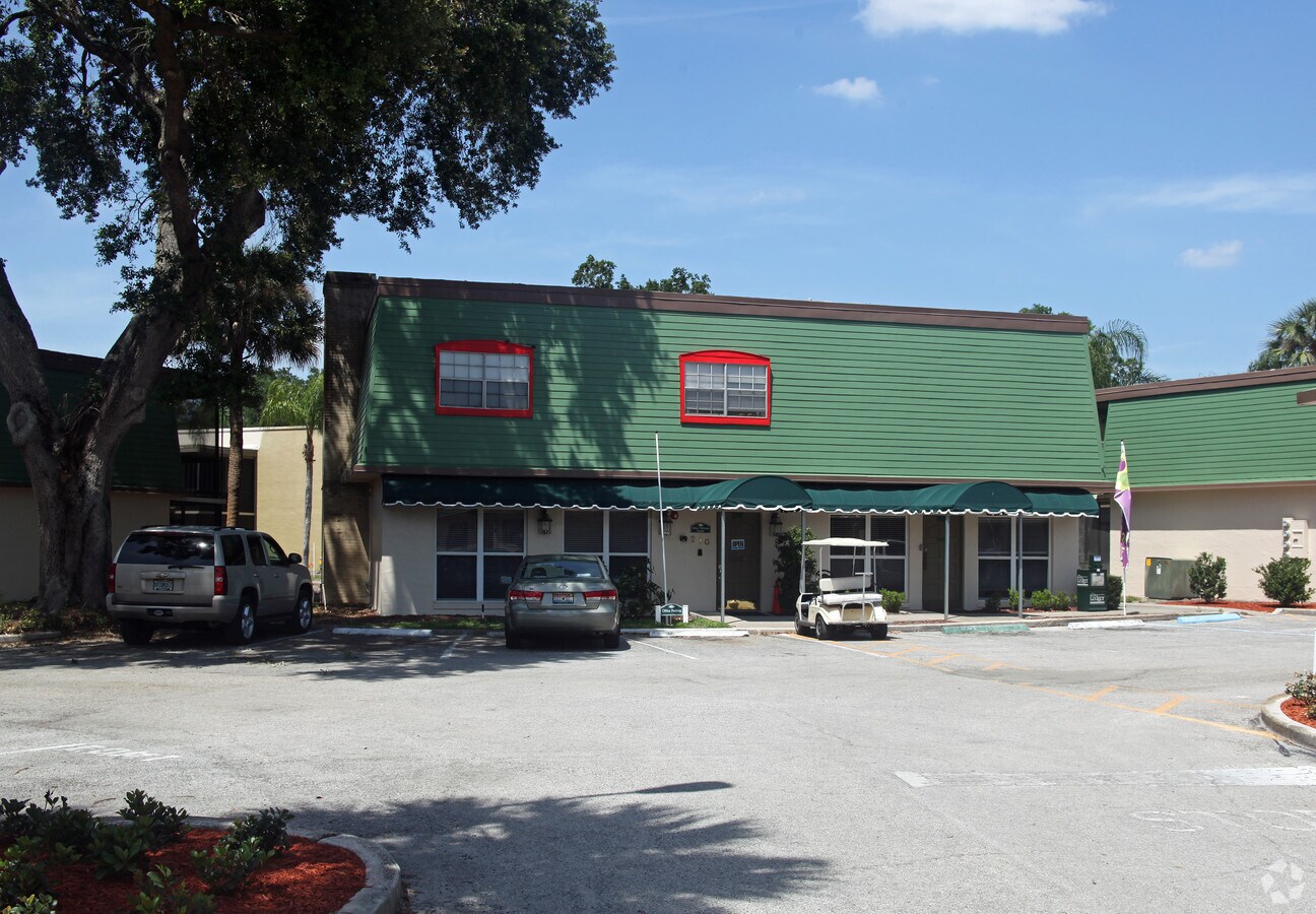 Photo - Lake Hollingsworth Apartments