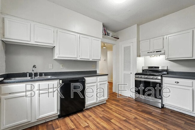 Photo - 4920 Victor St Unit 2