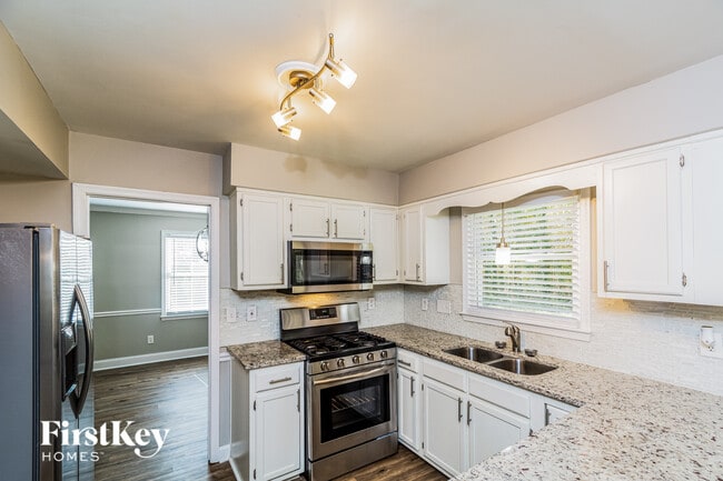 Photo - 701 Whitby Ct