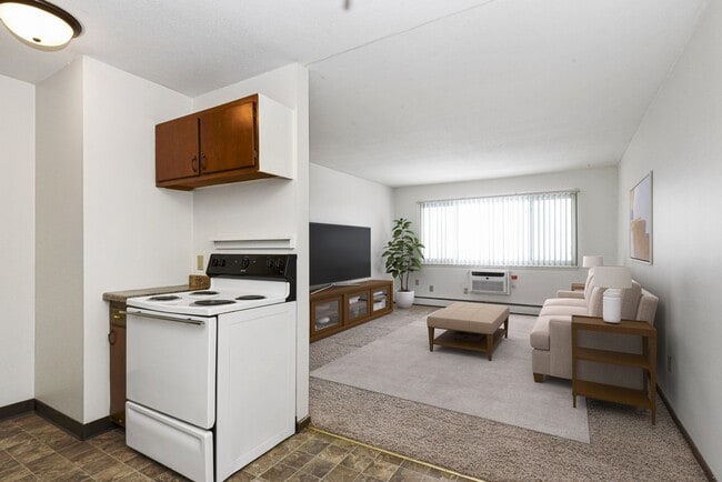 Photo - Covington Court