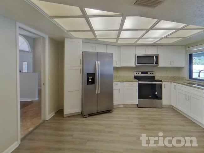 Photo - 1808 S Golfview Dr