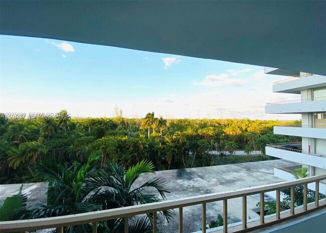 Building Photo - 155 Ocean Ln Dr Unit 504
