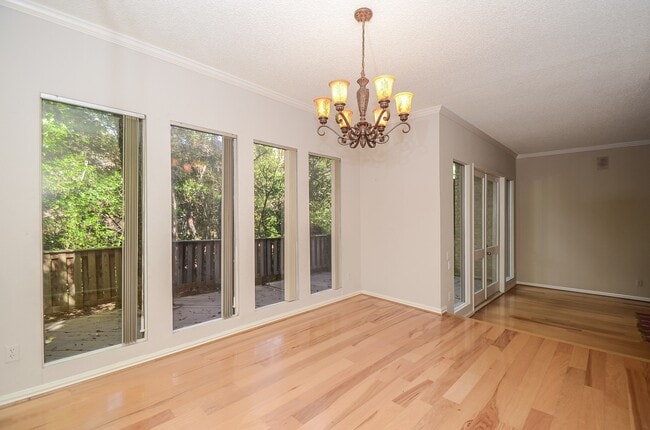 Photo - 130 Sugar Berry Cir