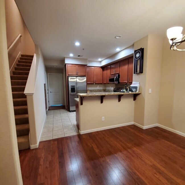 Photo - 2458 Autumnvale Dr