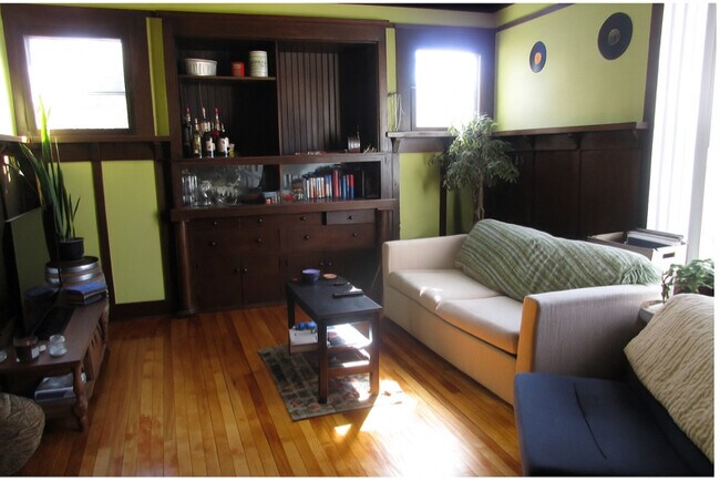 Photo - 149 E Gilman St Unit 2