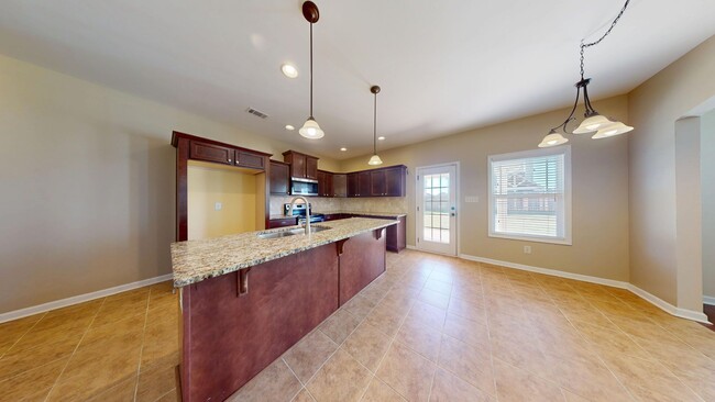 Photo - Nice 4 Bedroom Home in Solamere