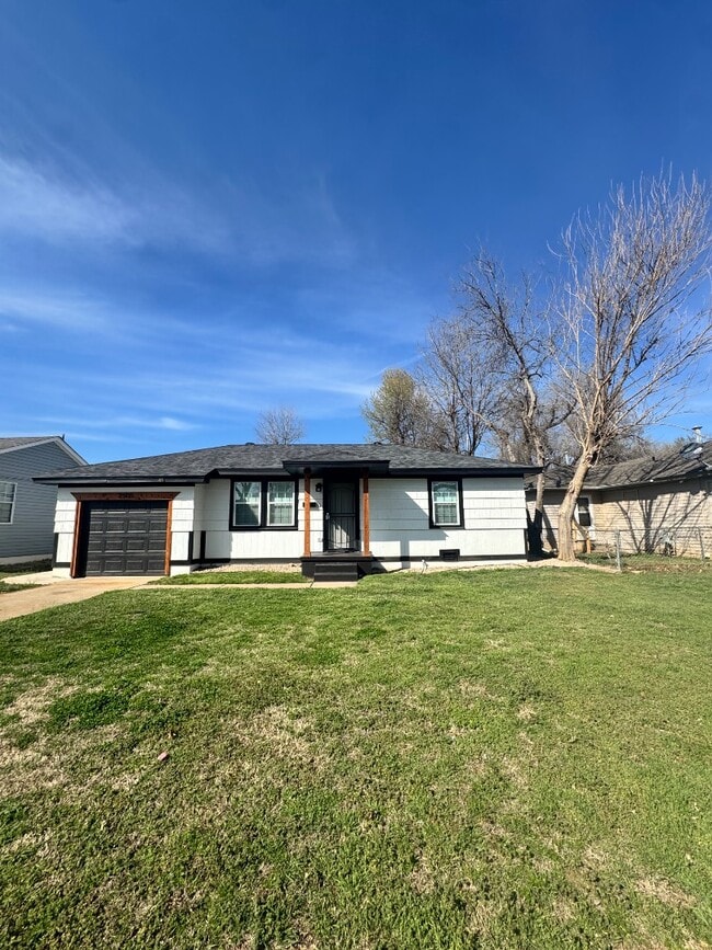 Photo - 2505 SW Murray Dr