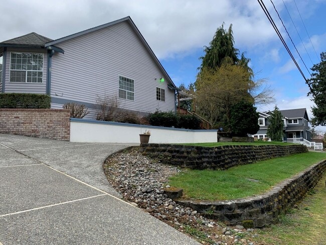 Photo - Well maintained 3 bed 2 bath rambler home in quiet Zenith neighborhood in Des Moines