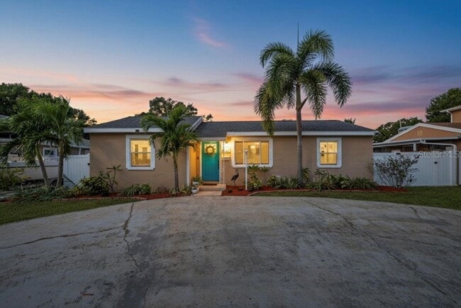 Photo - 1334 59th St N