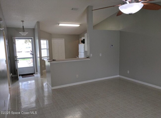 Photo - 610 Benton Dr