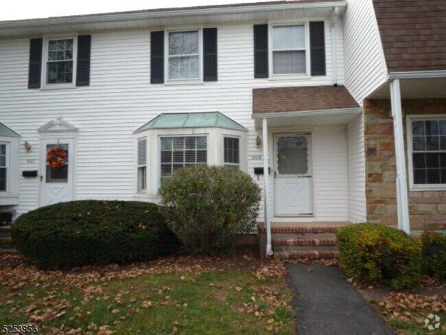 Building Photo - 2108 Jamestown Common Rental