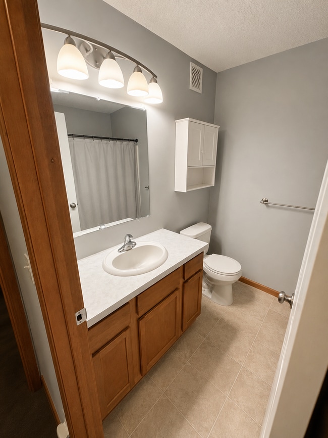 Photo - 7384 147 Ln NW