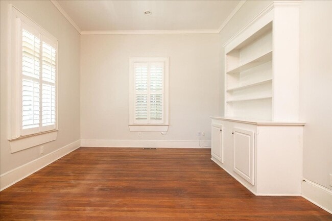 Photo - Beautiful 3/2.5 w/ Office Minutes From Airport and Woodward Academy!