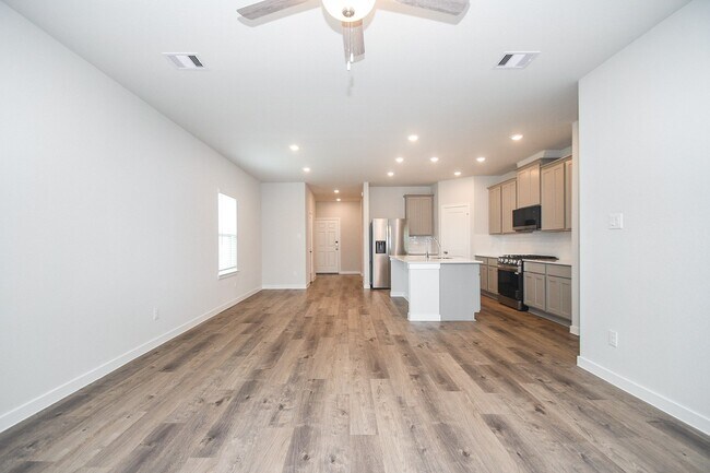 Photo - 4007 Crowning Ct