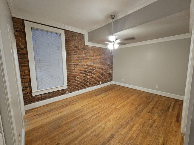 Photo - 603 Lindsay St Townhome