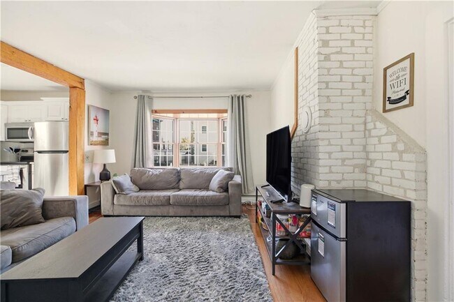 Photo - 13 Holland St Unit 1