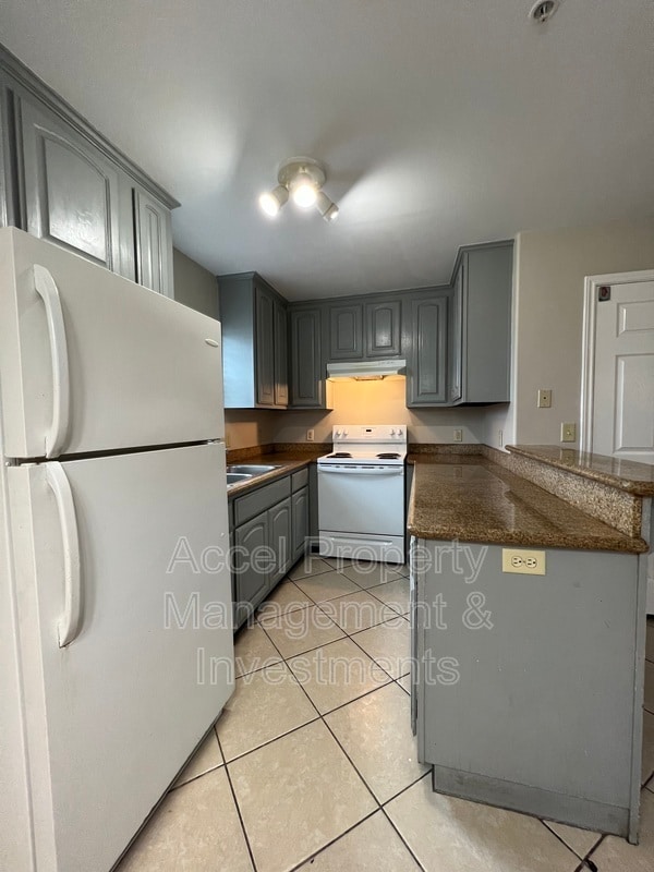Photo - 407 S 48th Ln Unit 1