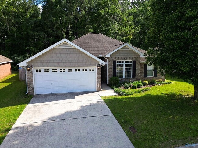 Photo - 104 NW Imogene Way House