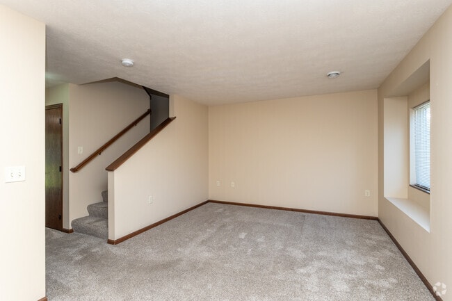 2BR, 2BA - 1,137SF - Living Room