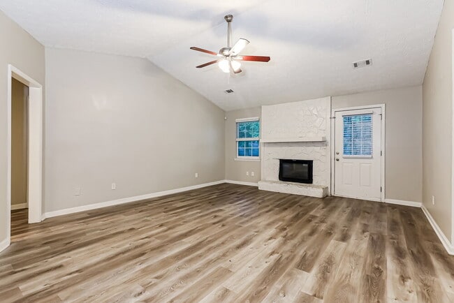 Photo - 9185 Sunset Dr