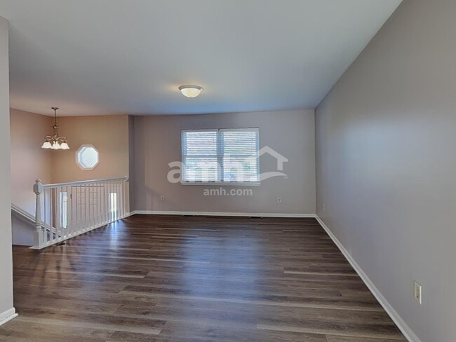 Photo - 5925 Bluegrass Trl