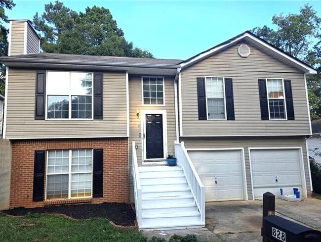 828 Tradd Ct