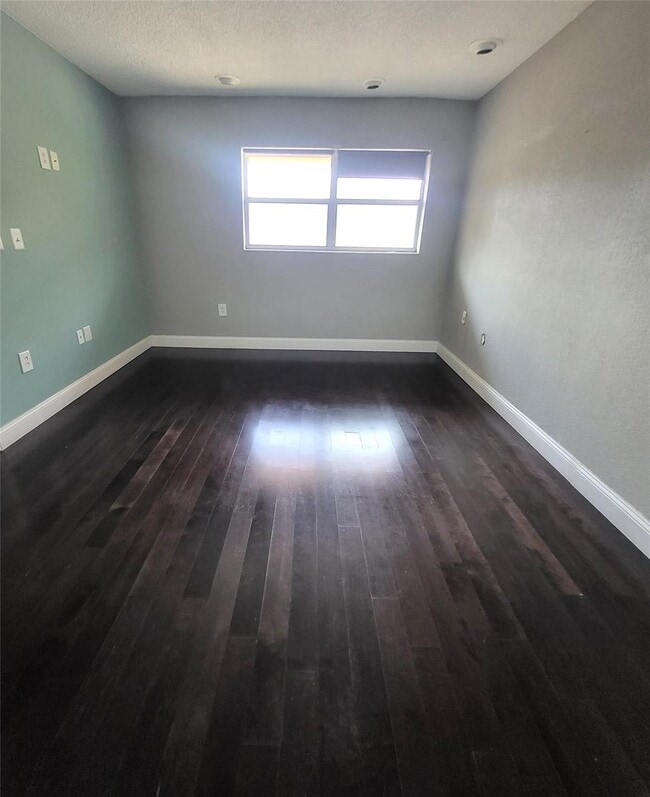 Photo - 13881 NE 2nd Ct