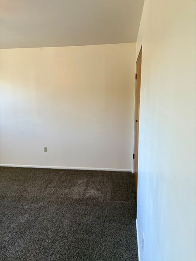Photo - 3 Bedroom 1 Bathroom Duplex