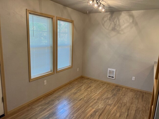 Photo - 2 bedroom apartment in a great neighborhood!