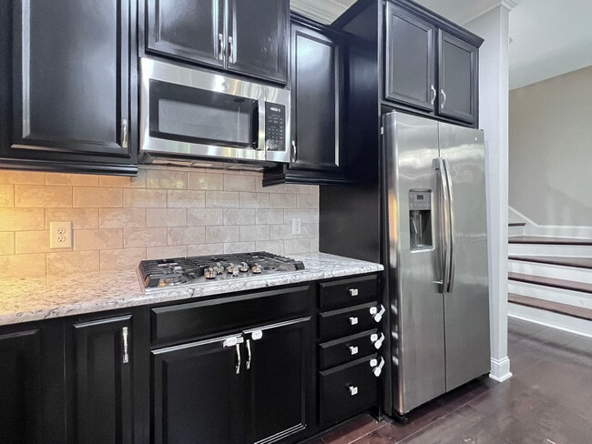 Photo - 156 Wildfell Trl