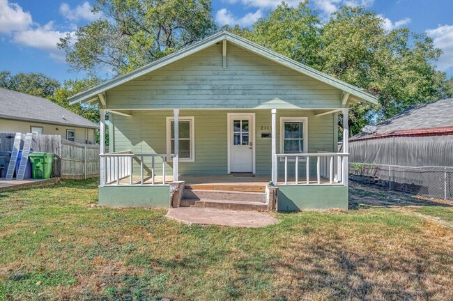 Building Photo - Newly remodeled 4BD 2BA home in Waco