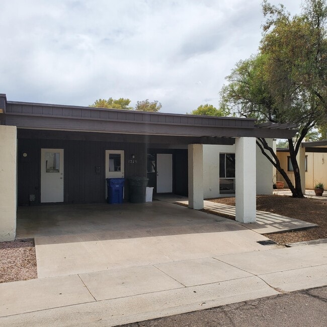 Photo - 1719 E Gaylon Dr Townhome