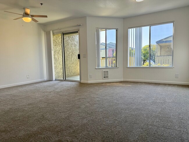 Evergreen Ridge Apartments