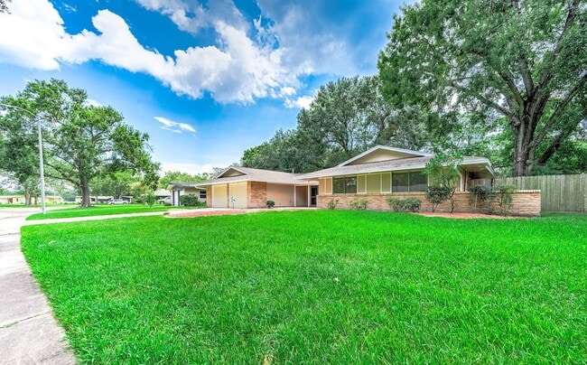 Photo - 1610 Richvale Ln