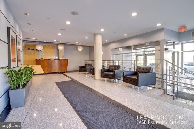 Photo - 1300 N Street NW-#106 Unidad #106