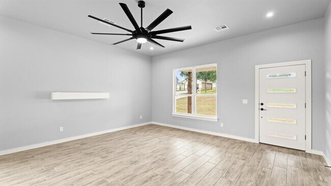 Photo - 308 W 3rd St