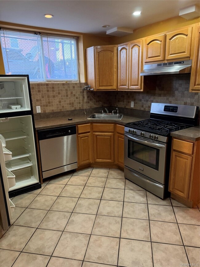 Photo - 54-01 69th St Unit 1