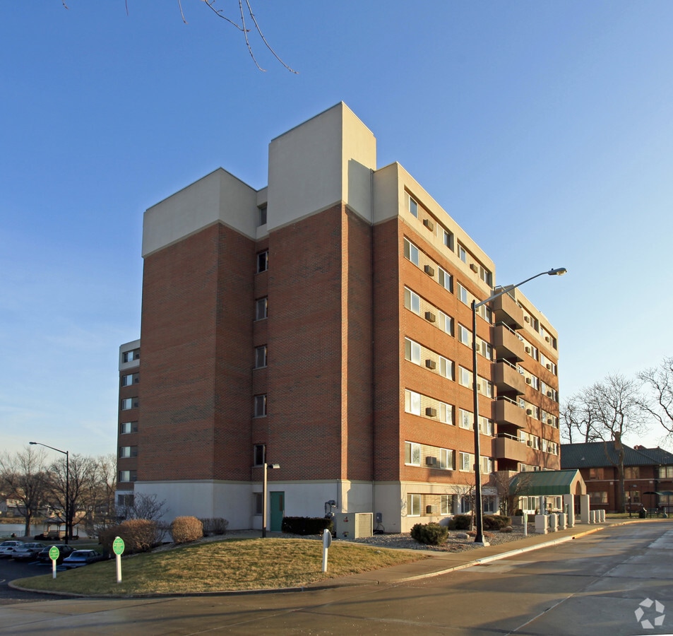 Photo - Riverview 500 Apartments
