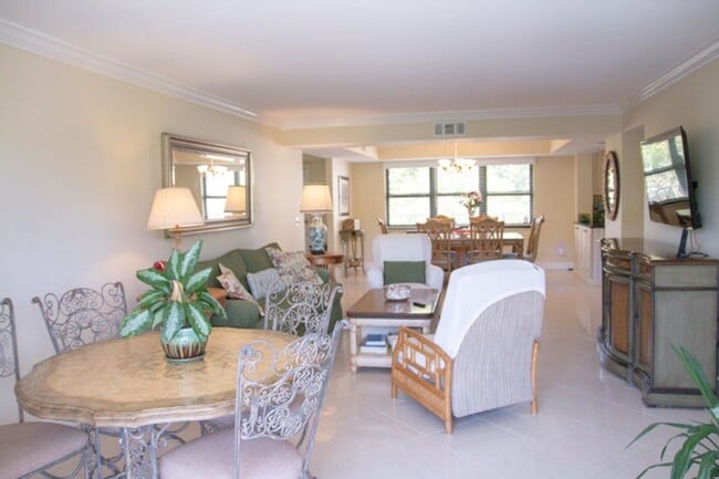Photo - 277 N Ocean Blvd
