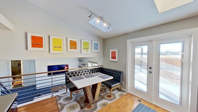 Photo - 11409 Jay St