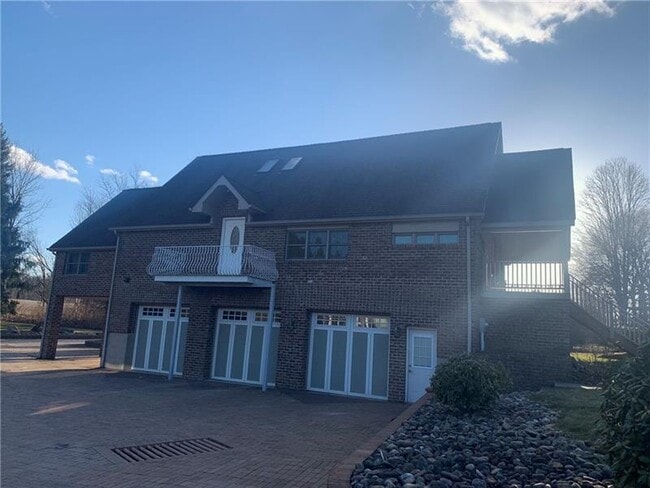 Photo - 900 Allegheny Ave