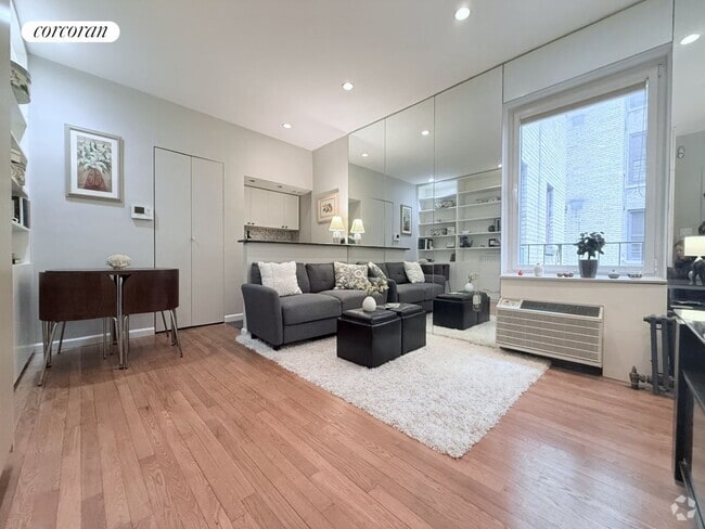 Building Photo - 424 E 57th St Rental
