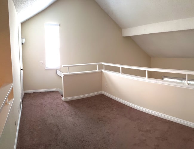 Photo - 7131 N Farralone Ave Unidad 47