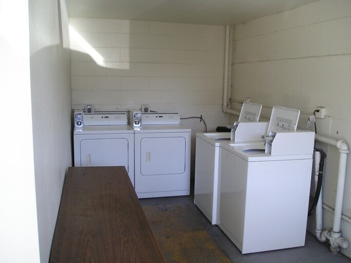 Photo - 1560 Mill St