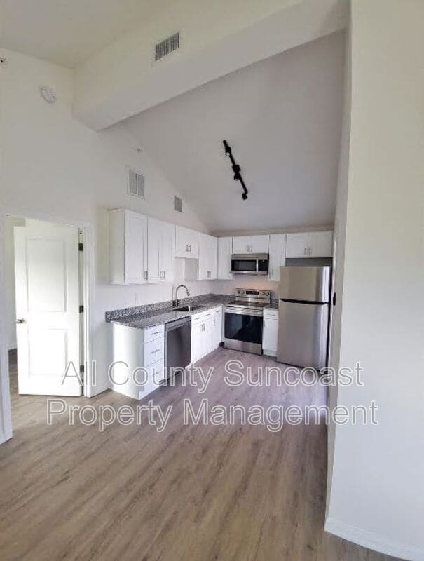 Photo - 1278 Jade Pl