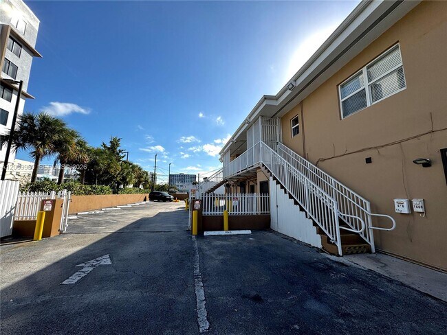 Photo - 1837 NW 17th Ave Unidad 1666