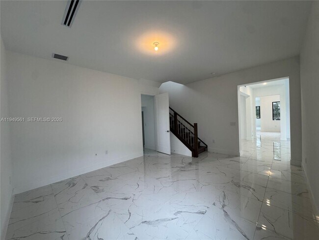 Photo - 19749 NE 16th Pl