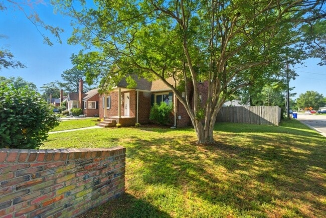 Photo - WELCOME TO WILLOUGHBY TERRACE!!!